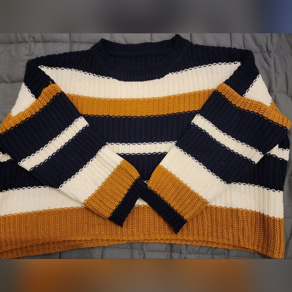 Cropped boxy striped sweater - Picture 1 of 1